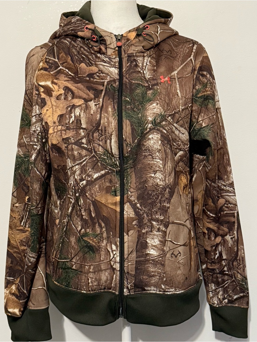 Under Armour Women’s Realtree Camo Full Zip Hoodie ColdGear Hunting Size Large